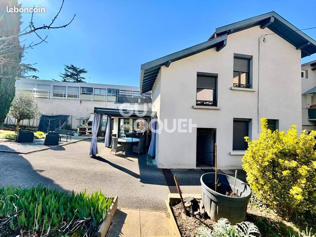 Maison 5 pièces 135 m² · à Saint-Fons · 135 m² · 379 000 €