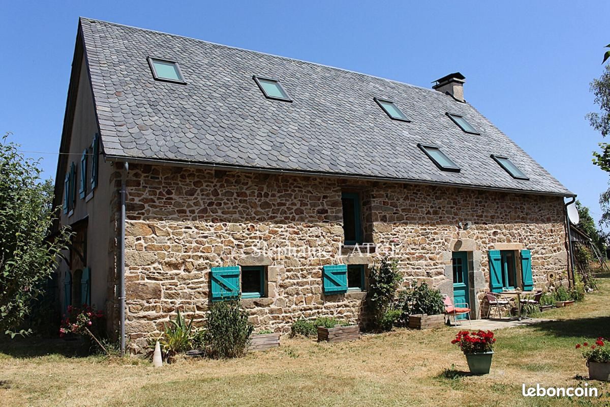 Maison 8 pièces 195 m² · à Larodde · 195 m² · 275 000 €