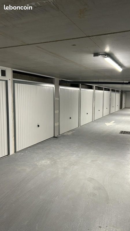 Parking 12 m² · à Fontenay-aux-Roses · 12 m² · 19 000 €