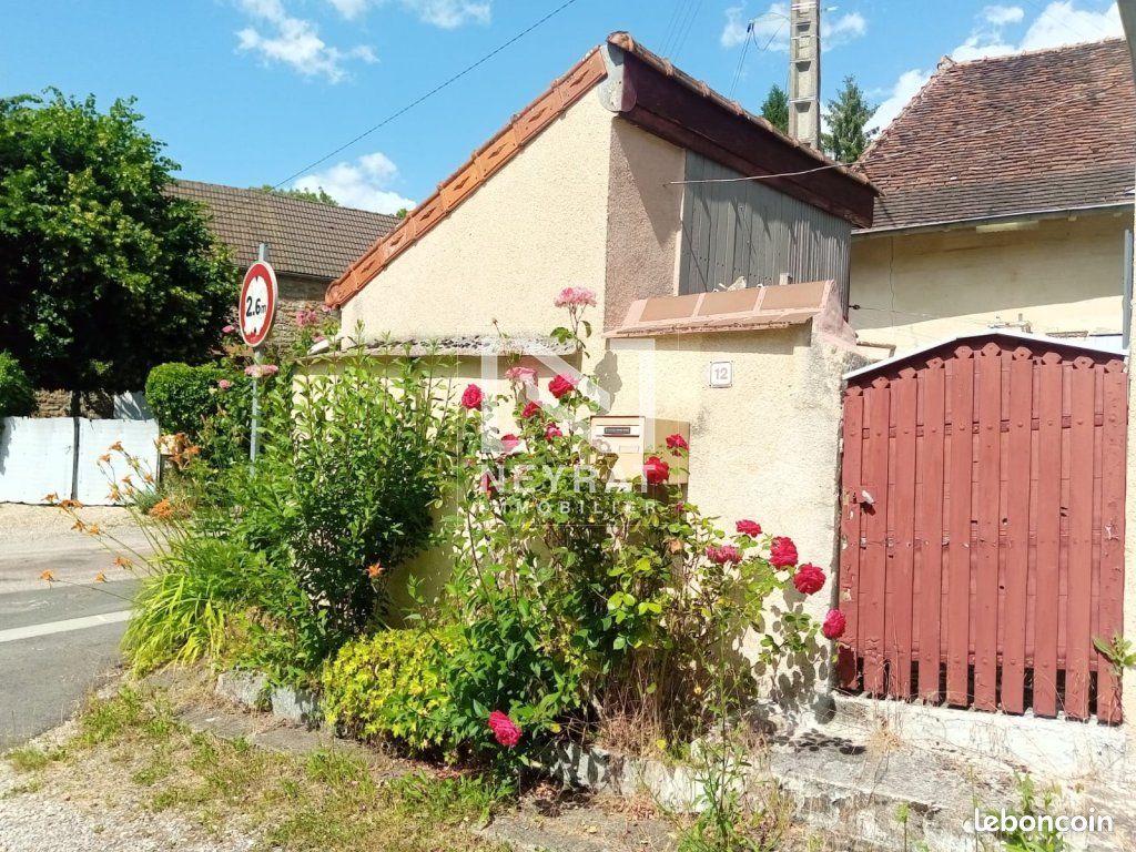 Maison 3 pièces 58 m² · à Saint-Sernin-du-Plain · 58 m² · 55 000 €