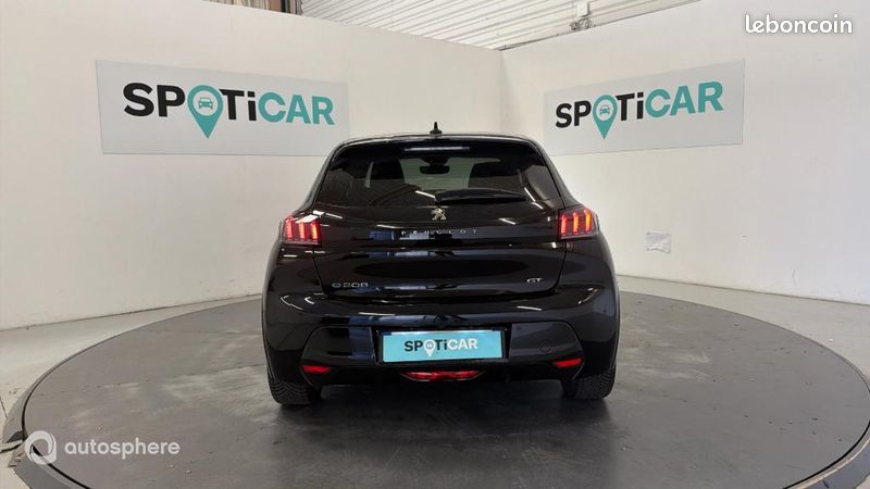Peugeot 208 e-208 136ch GT (image 6)