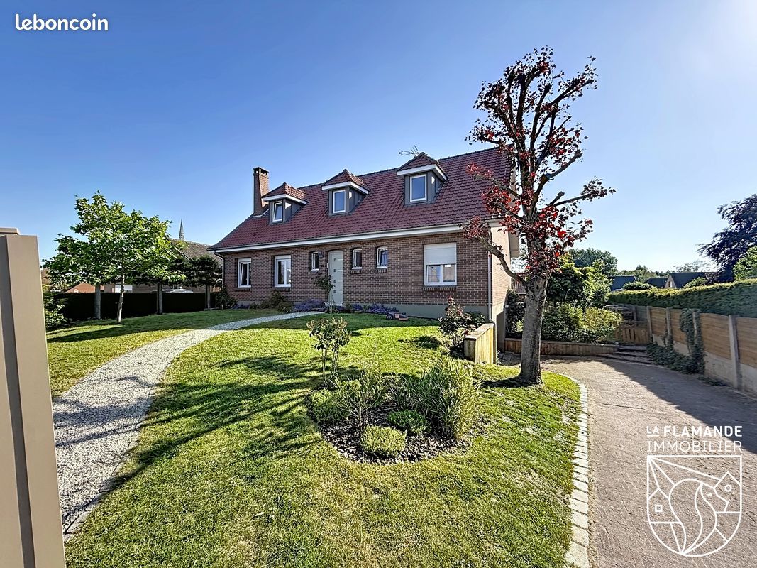 Maison 7 pièces 166 m² · à Steenvoorde · 166 m² · 397 000 €