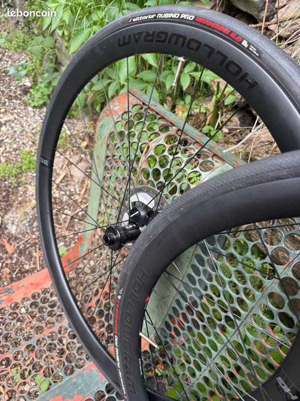 Roues hologramme 35 mm carbone neuve 0km (image 3)