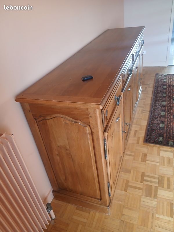 Un meuble de salon (image 1)