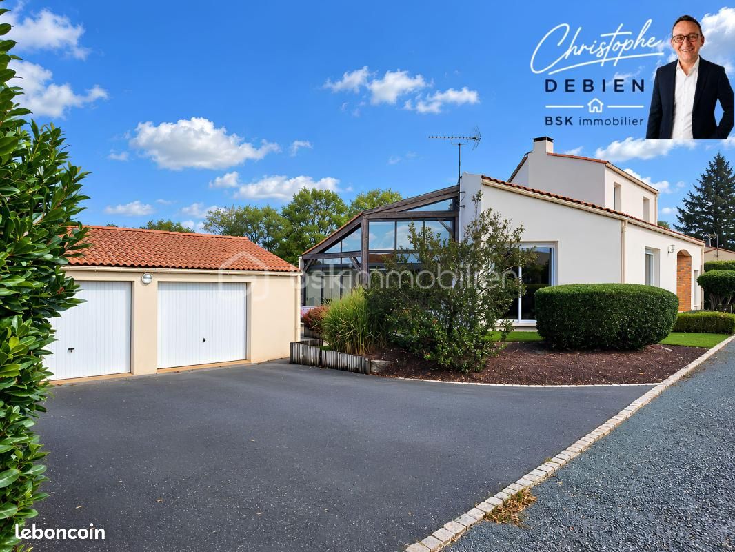 Maison 7 pièces 174 m² · à L'Oie · 174 m² · 315 000 €