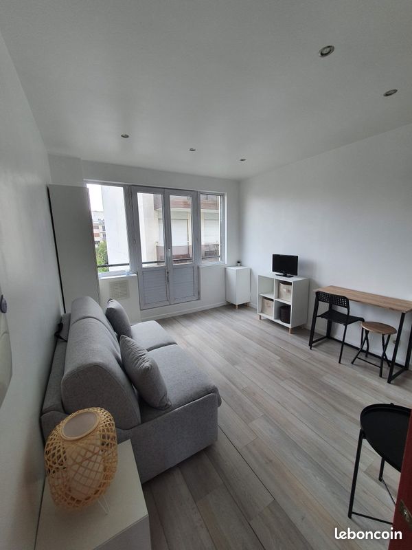 Appartement 1 pièce 15 m² · à Neuilly-sur-Seine · 15 m² · 900 €/mois