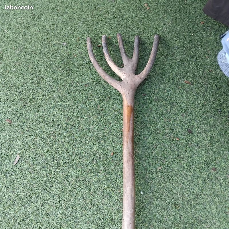 Faucheuse ancienne bois (image 2)