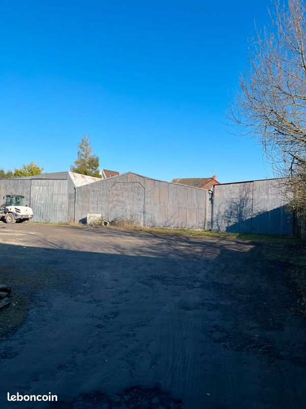 Local commercial 1 pièce 600 m² · à Escaudain · 600 m² · 135 000 €