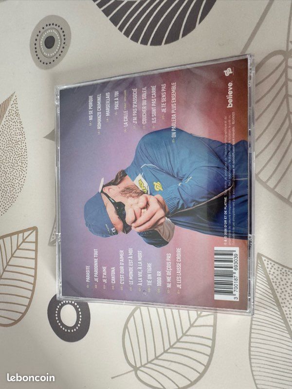 Album de Jul « Oubliez moi » (image 2)