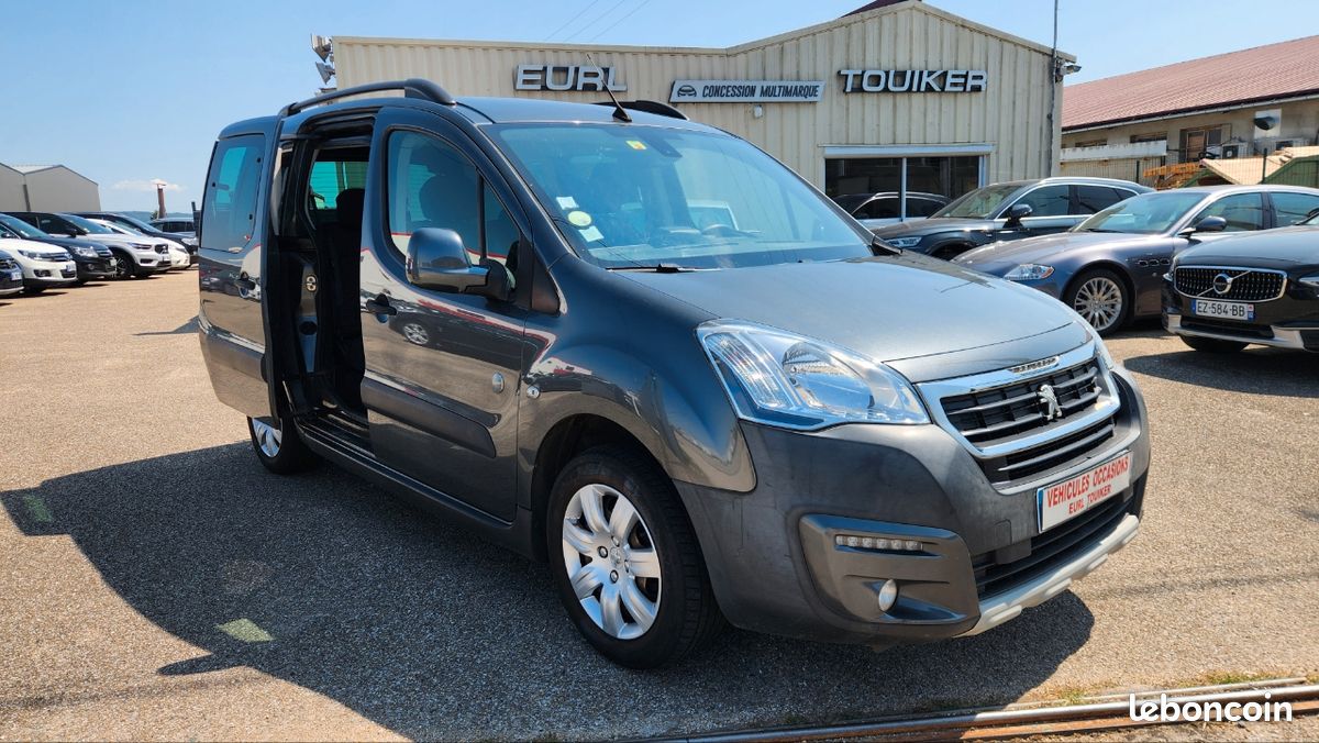 Peugeot partner tepee outdoor 1.6 bluehdi 100 ch 5 places (image 1)