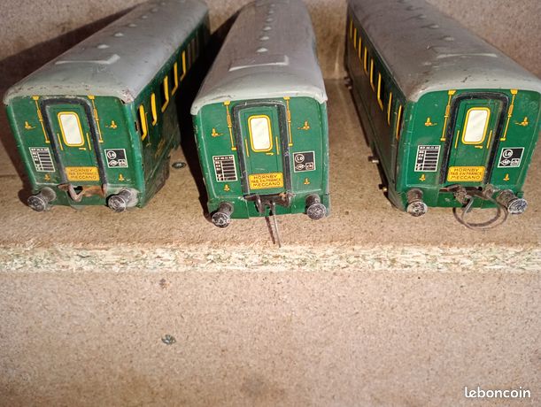Wagon Train Miniature Hornby Paris-Lyon-Avignon-Marseille SNCF - Occasion, Couleur Verte, échelle Non Précisée