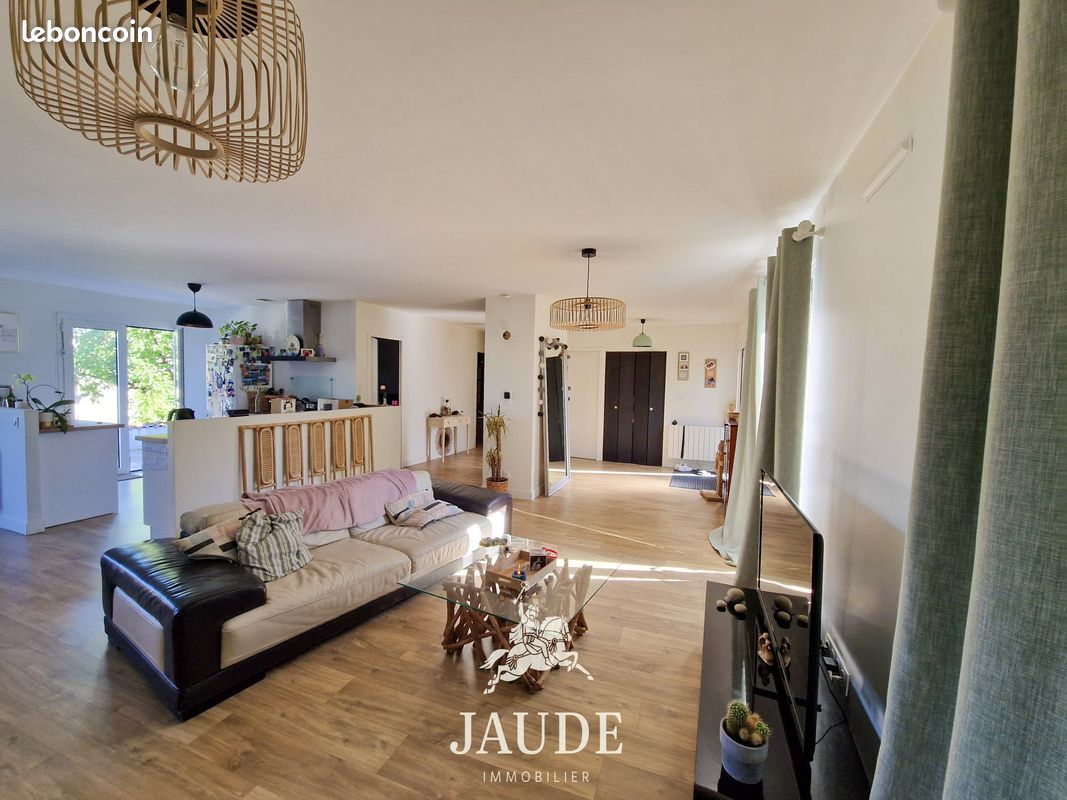 Maison 6 pièces 130 m² · à Teilhède · 130 m² · 269 850 €