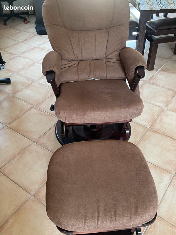 Chaise berçante Dutailier et son repose jambe Ameublement