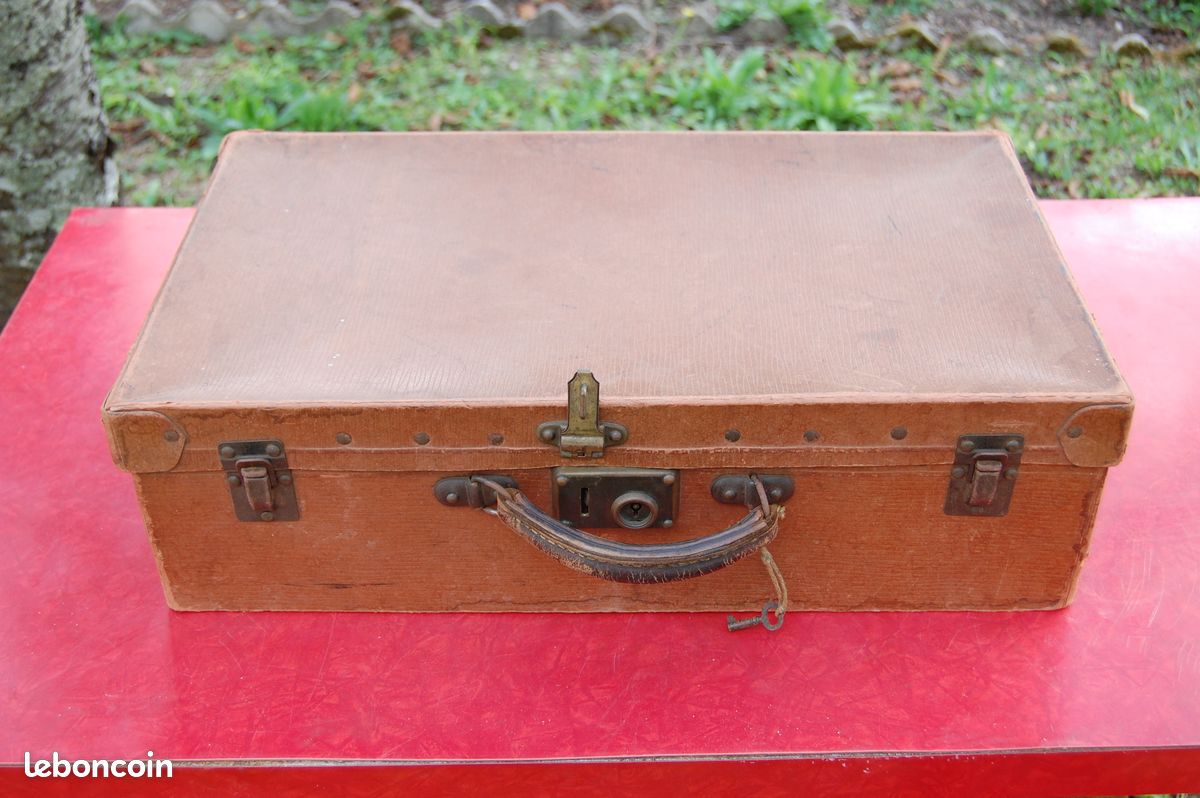 Valise Vintage Marron - Bagagerie Ancienne, Occasion En Bon état - Sans Marque