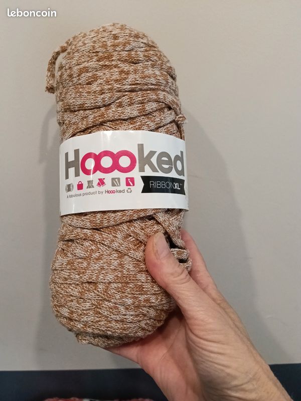 3 pelotes de fil Hooked et tricotin (image 2)