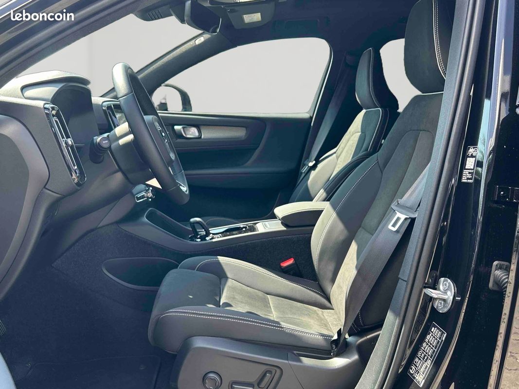 VOLVO EX40 Single Extended Range 252 ch Lounge Edition (image 11)