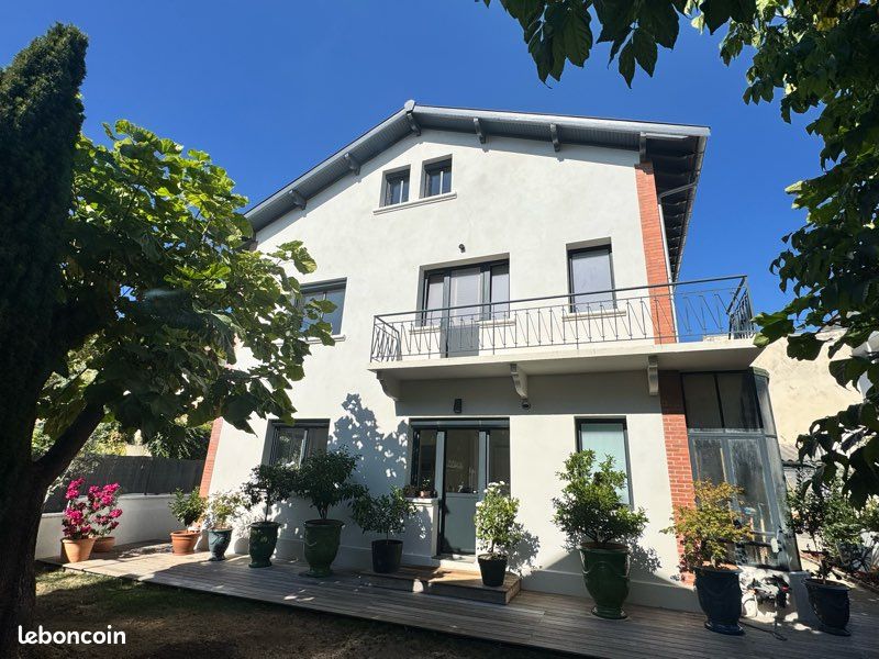 Maison 8 pièces 200 m² · à Toulouse · 200 m² · 1 100 000 €