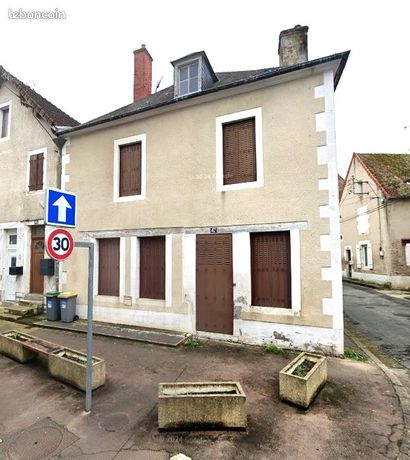 Charmante maison de 121 m2 à Sancoins 18600
