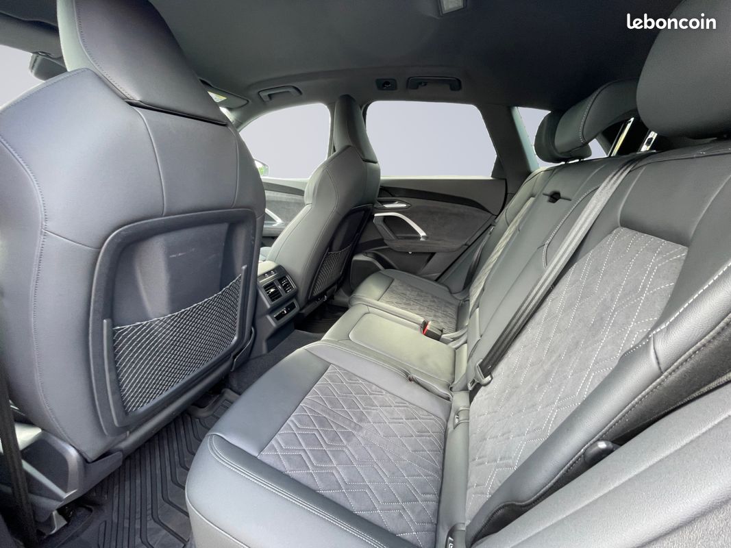 AUDI Q5 TFSI 204 ch Hybride S tronic 7 Quattro S line (image 14)