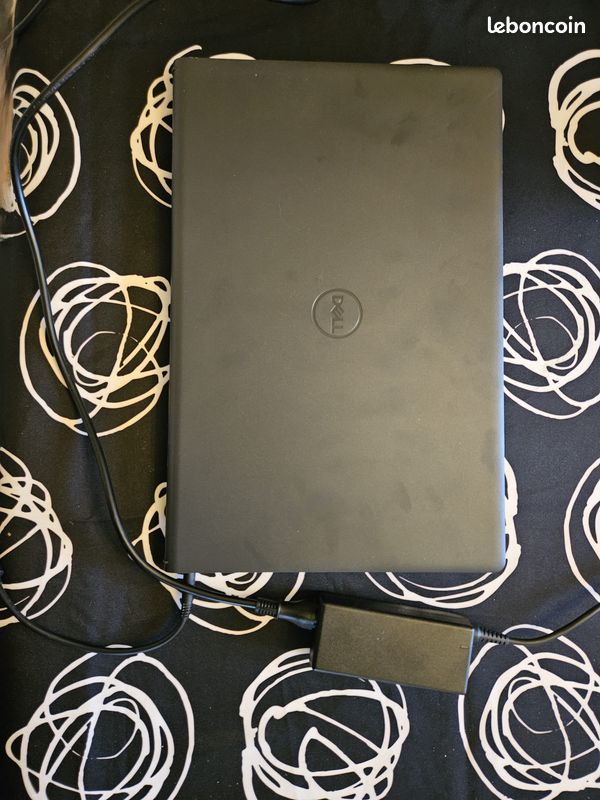 Dell Inspiron 15 3520 (image 3)