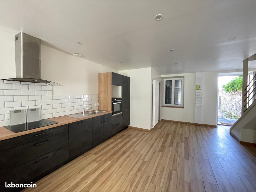 Maison 3 pièces 103 m² · à Cressia · 103 m² · 790 €