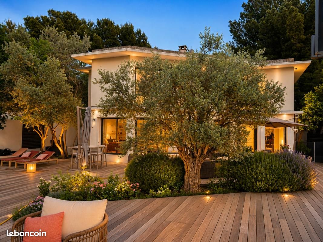 Maison 10 pièces 310 m² · à Marseille · 310 m² · 1 950 000 €