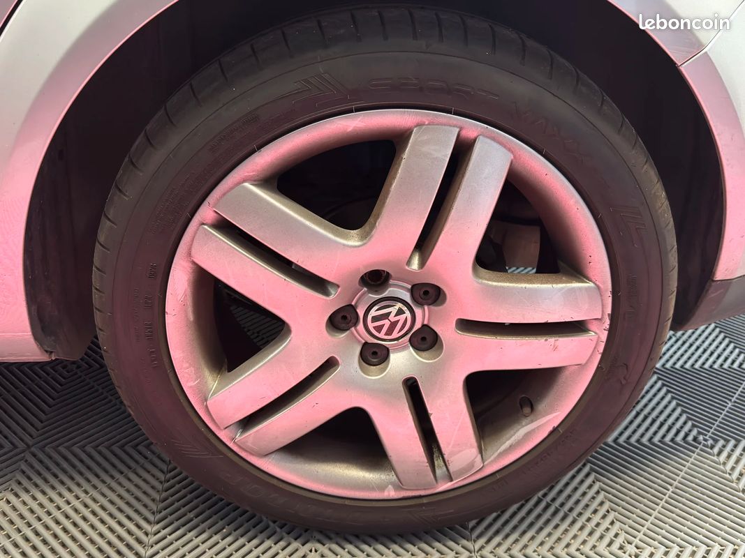 Volkswagen Bora 1.9 TDI Trendline BVM6 / Carplay / Suivi OK (image 25)