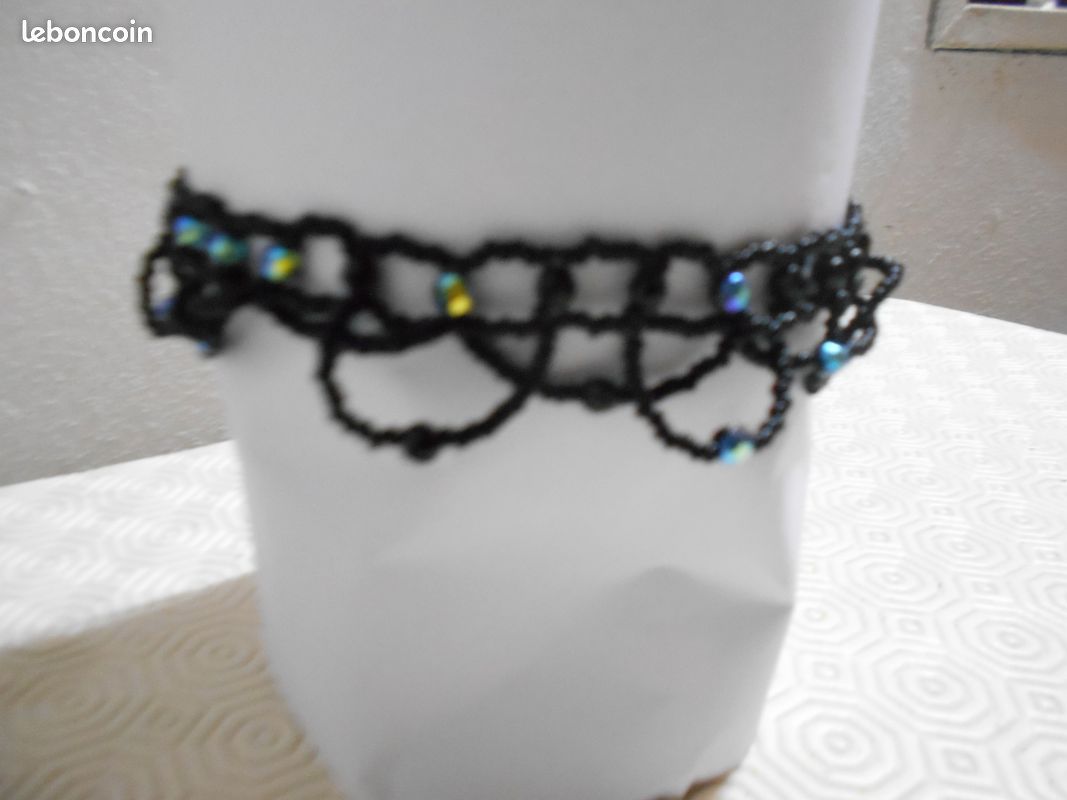 Collier noir (image 1)