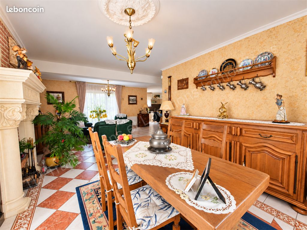 Maison 7 pièces 154 m² · à Téteghem-Coudekerque-Village · 154 m² · 566 800 €