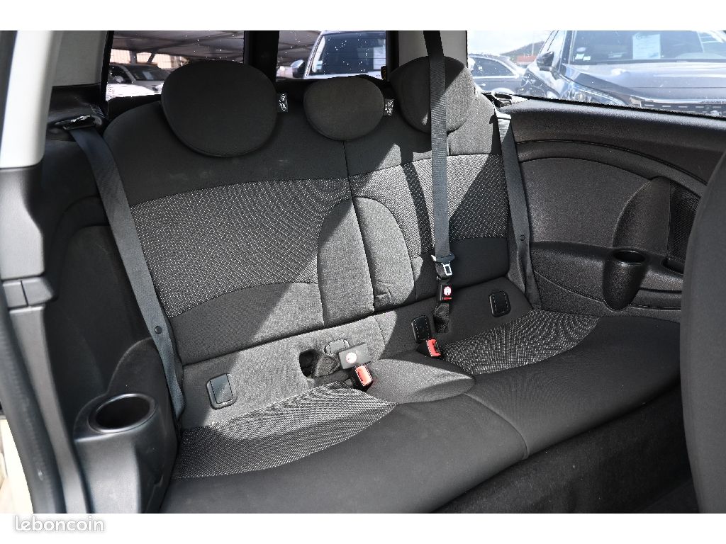 Mini Clubman R55 122 ch Cooper A (image 4)