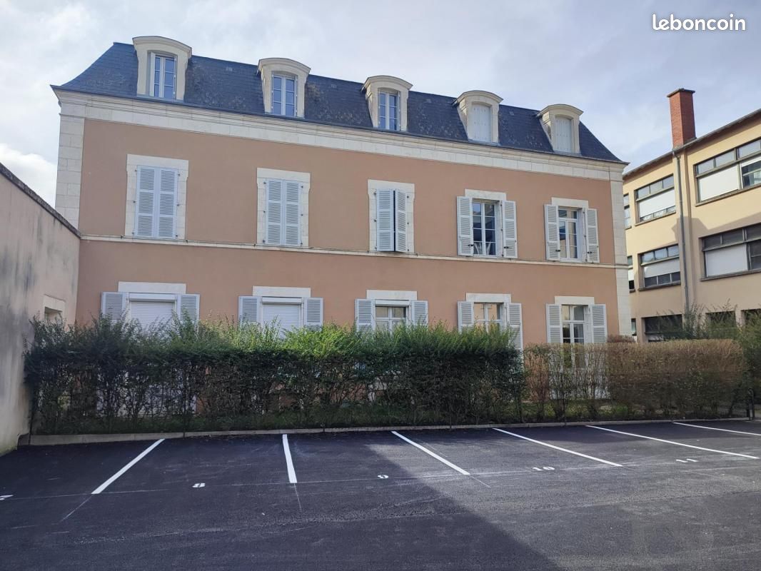Appartement 4 pièces 86 m² · à Issoudun · 86 m² · 662 €/mois