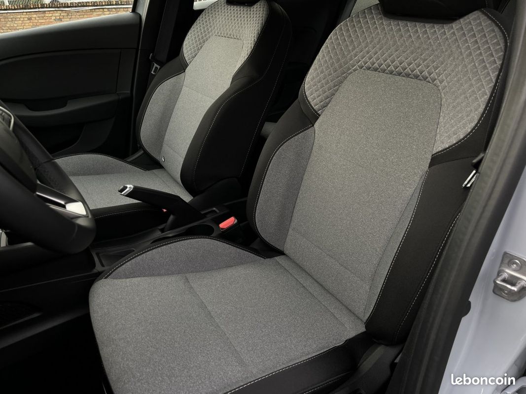 Renault Clio (5) Evolution E-Tech full hybrid 145 -24 (image 8)