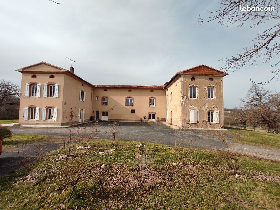 Maison 7 pièces 224 m² · à Graulhet · 224 m² · 370 000 €
