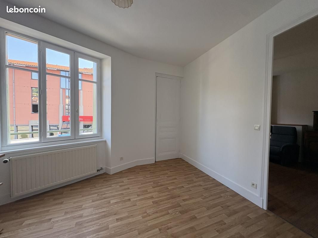 Appartement 3 pièces 57 m² · à Le Puy-en-Velay · 57 m² · 420 €