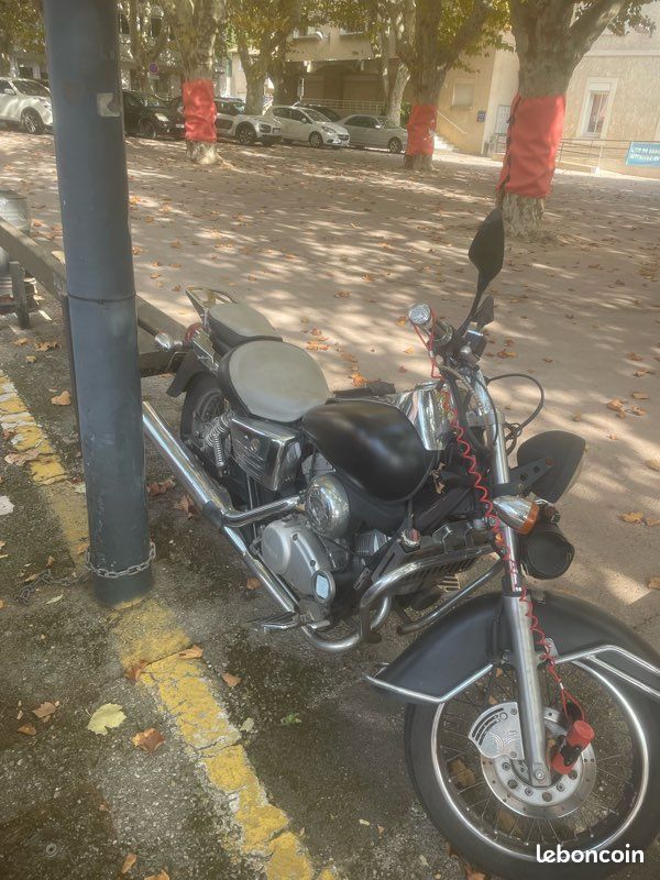 Honda Shadow 125 (image 3)