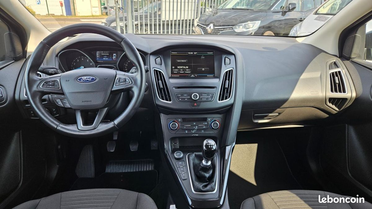 Ford Focus 1.0 EcoBoost 125 S&S Titanium (image 10)