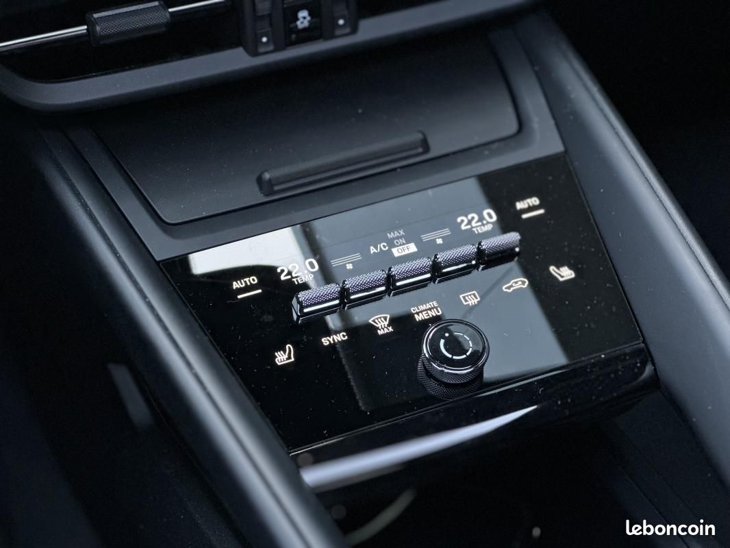 Porsche Macan ELECTRIQUE 360 CH 100KWH / 1RE MAIN FRANÇAISE ETAT NEUF (image 14)