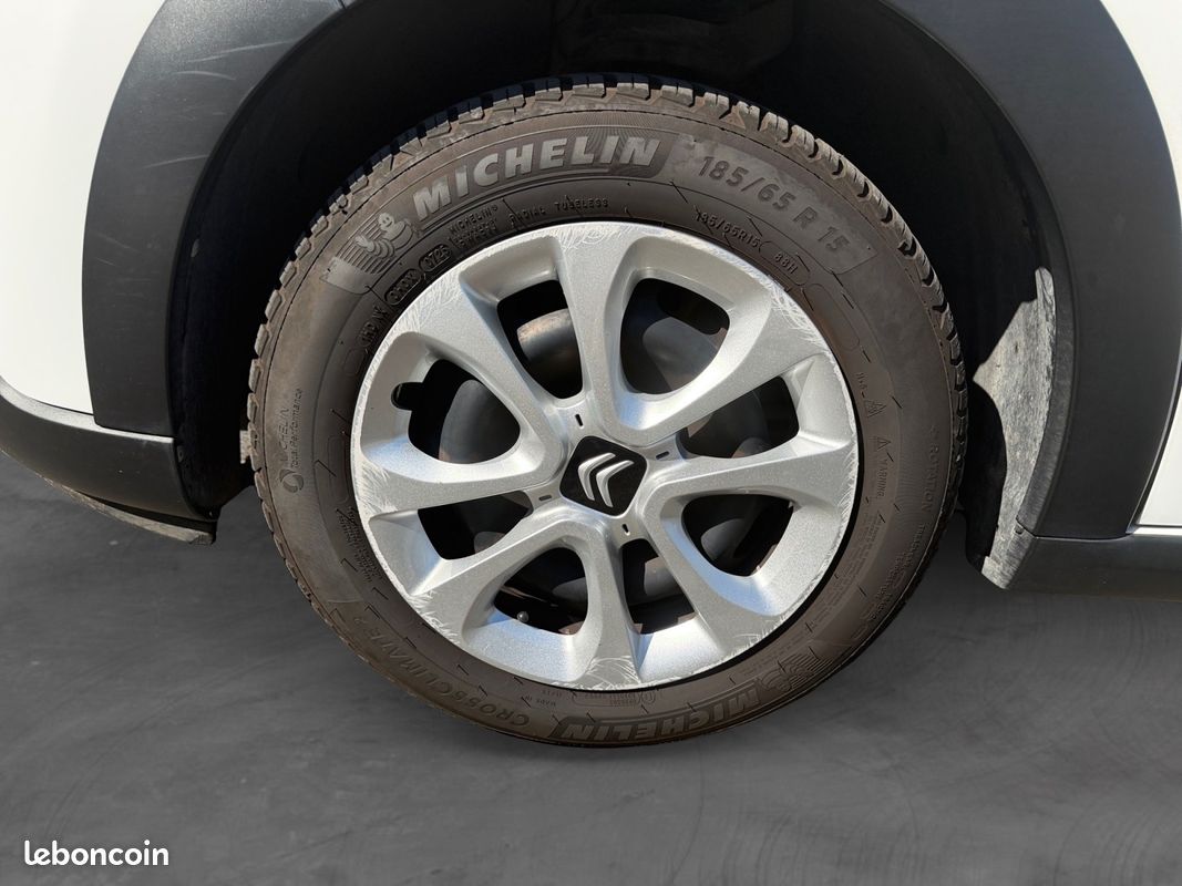 CITROEN C3 III 1.2 PURE TECH 83 MAX 83Ch Garantie 12 mois (image 14)
