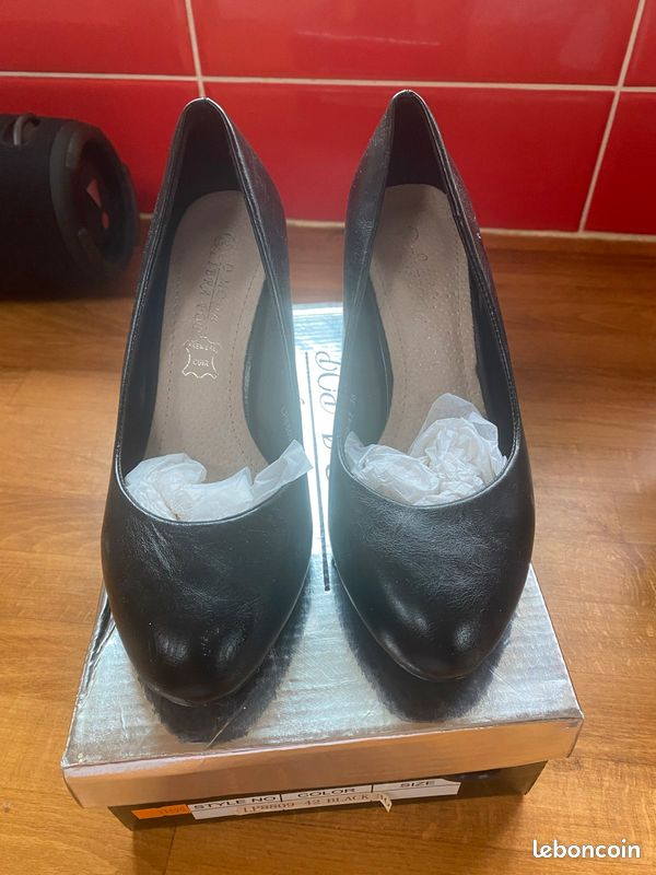 Chaussures, compensées (image 1)