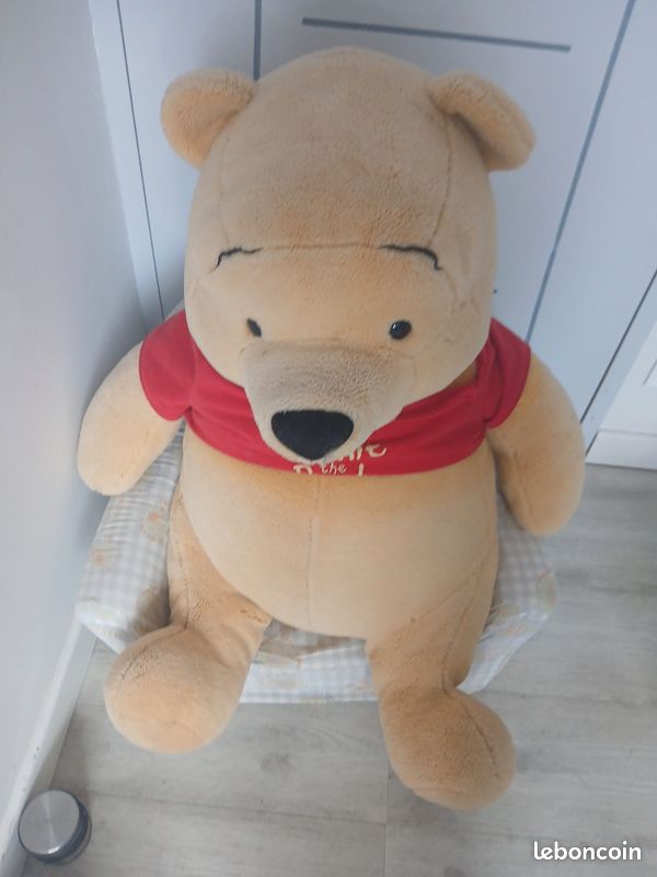 Peluche winnie l’ourson (image 1)