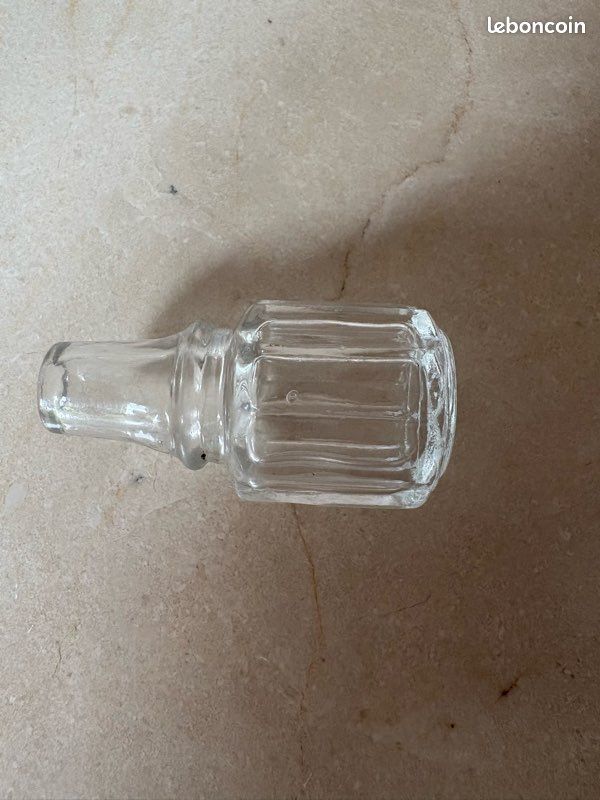 12 bouchons anciens en verre (image 1)
