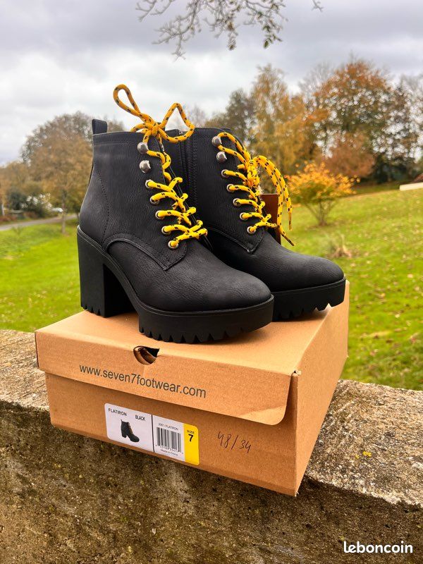Bottines Sixty Seven Lindsey Noires - Pointure 8.5, Talon Bloc 4 Pouces - Occasion Excellent État