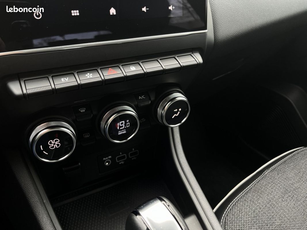 Renault Captur (2) Intens E-Tech hybride 145 -21 (image 18)