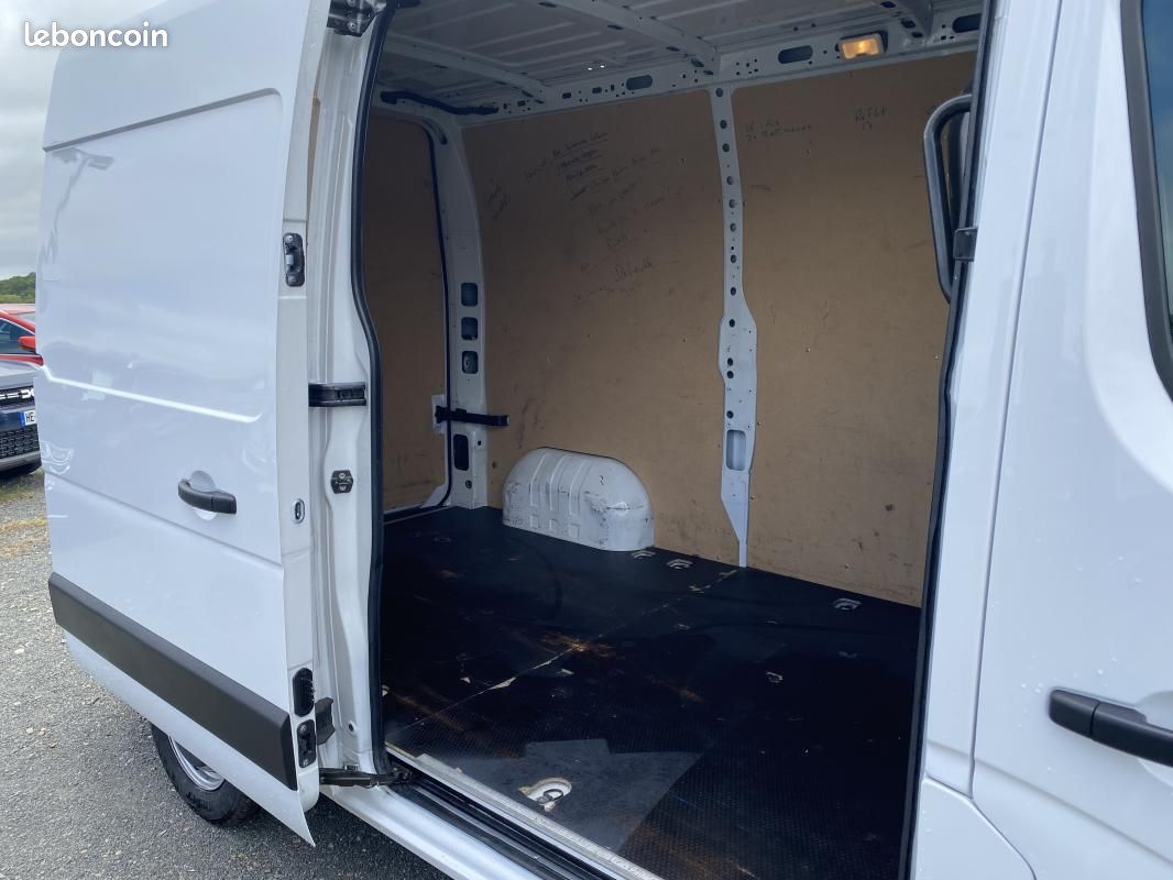 Renault Master III L2H2 BLUE DCI 135 CONFORT (image 10)