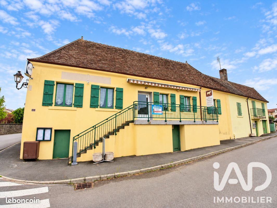 Immeuble 3 pièces 367 m² · à Vendenesse-lès-Charolles · 367 m² · 89 000 €