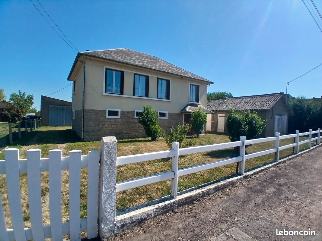 Maison 4 pièces 66 m² · à Cercy-la-Tour · 66 m² · 73 000 €