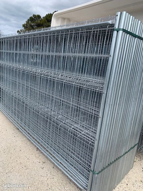 Déstockage lot de clôture mobile de chantier galva 4 tubes (image 1)