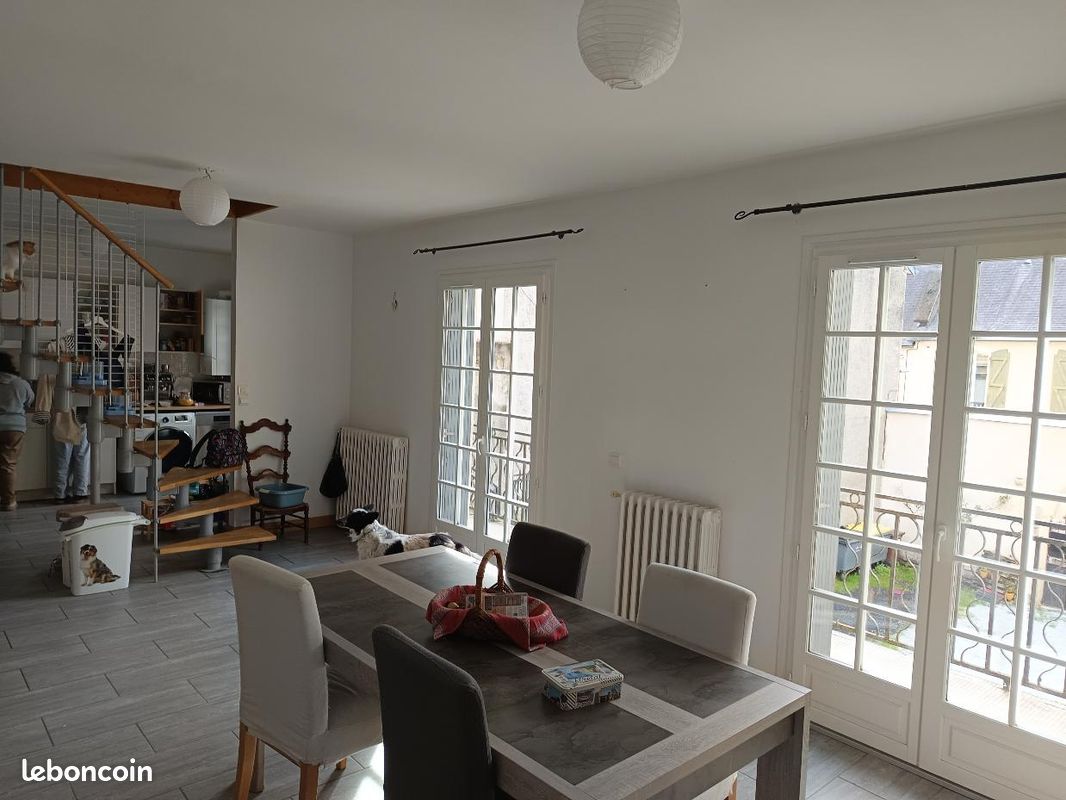 Appartement 6 pièces 100 m² · à Lescar · 100 m² · 950 €/mois