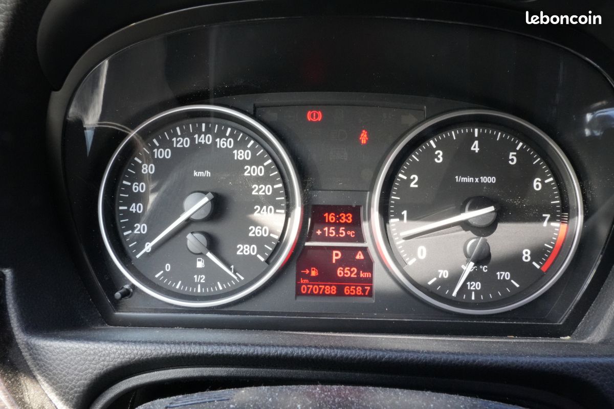 BMW Série 3 (E93) (2) CABRIOLET 325I 3.0 218 LUXE BVA6 (image 19)