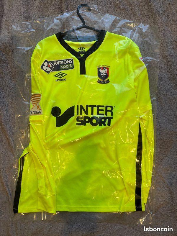 14 Anciens Fanions Tissus Football Clubs Français TBE | UK